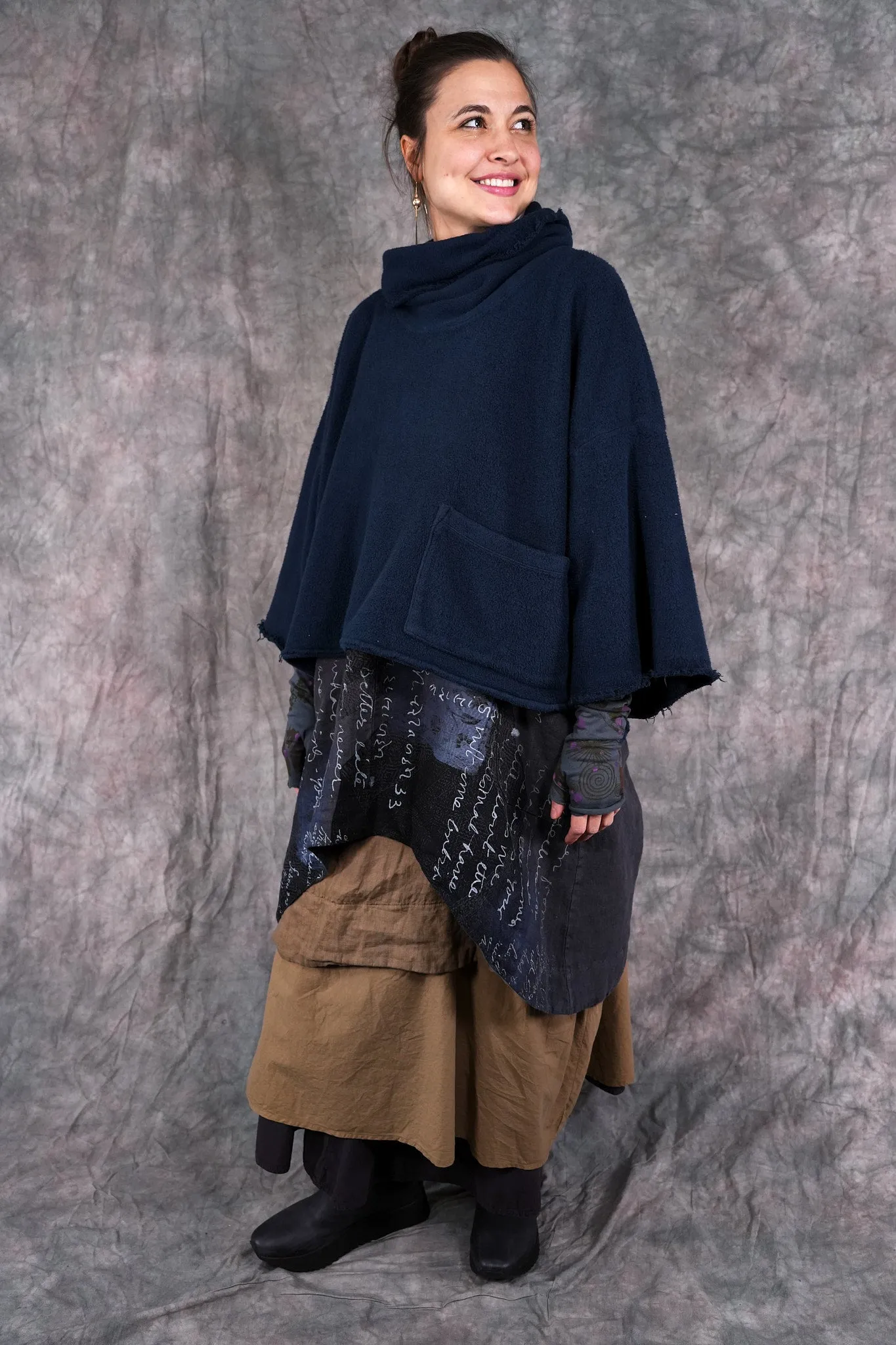 1589 Crop Sherpa Cowl Atlantic