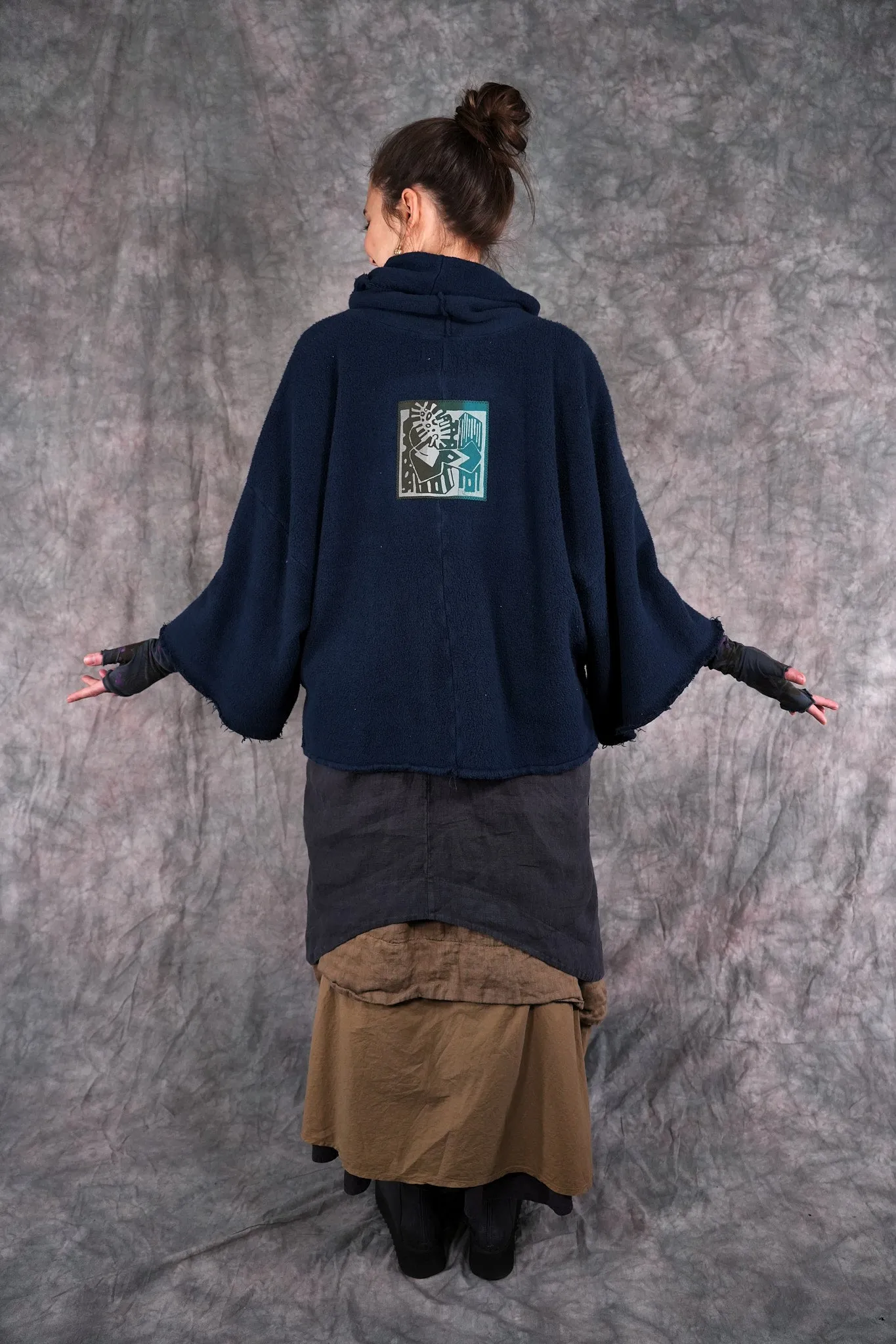1589 Crop Sherpa Cowl Atlantic
