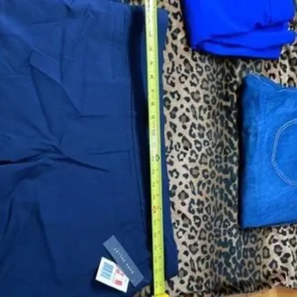 3 pairs size 22 shorts. 1 Lee rider Bermuda, 1 briggs french blue; 1 Napa Valley