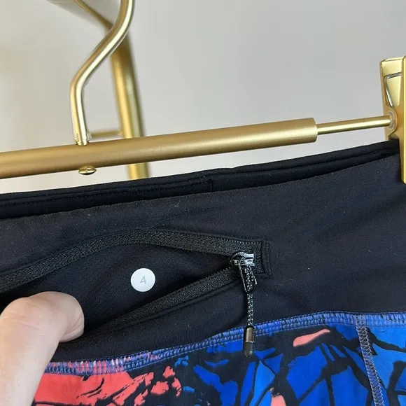 89. Lululemon Speed ShortPaint Storm Harbor Blue Multi / Black