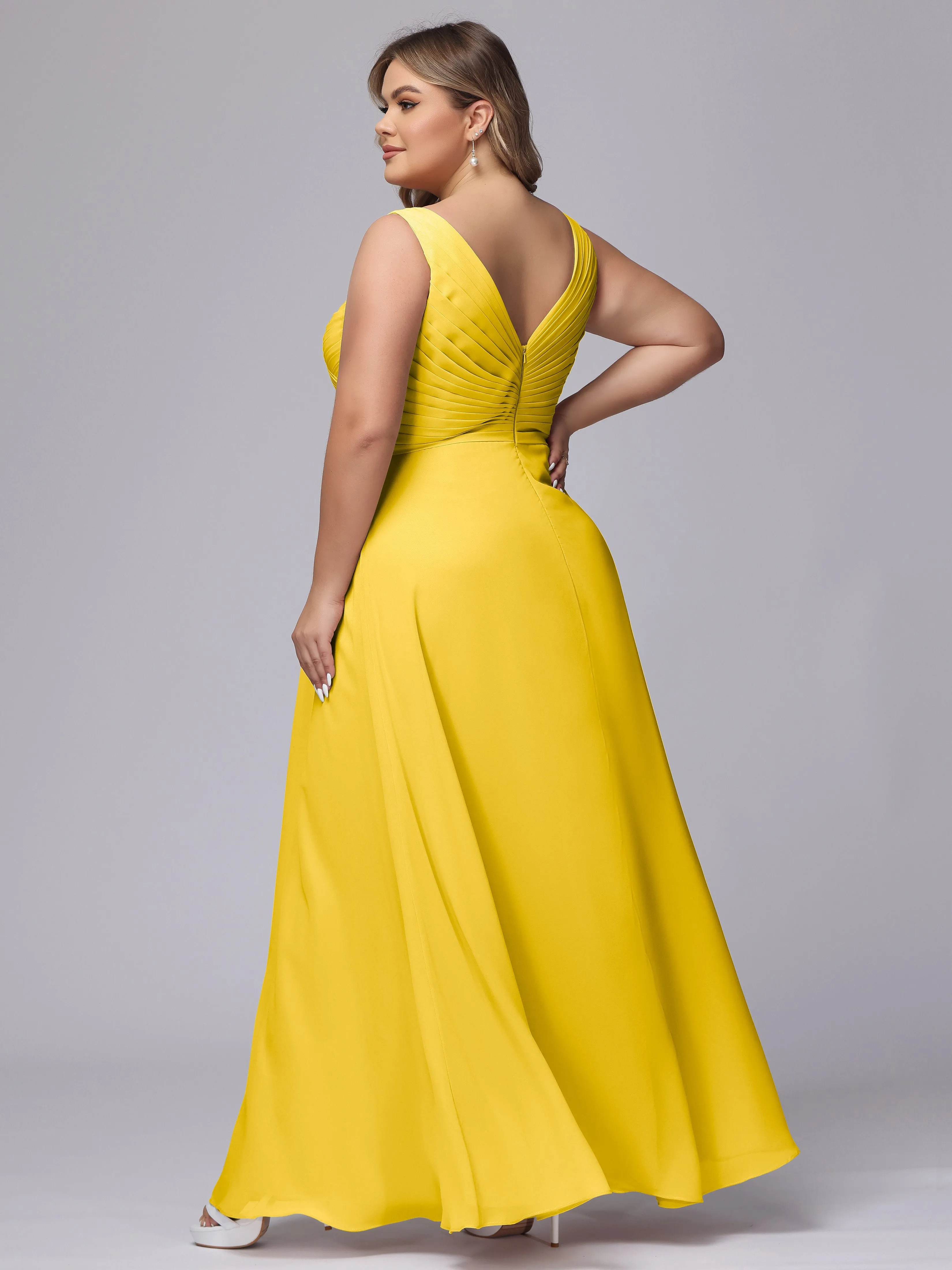 A-line Sleeveless V-back Chiffon Plus Size Bridesmaid Dress
