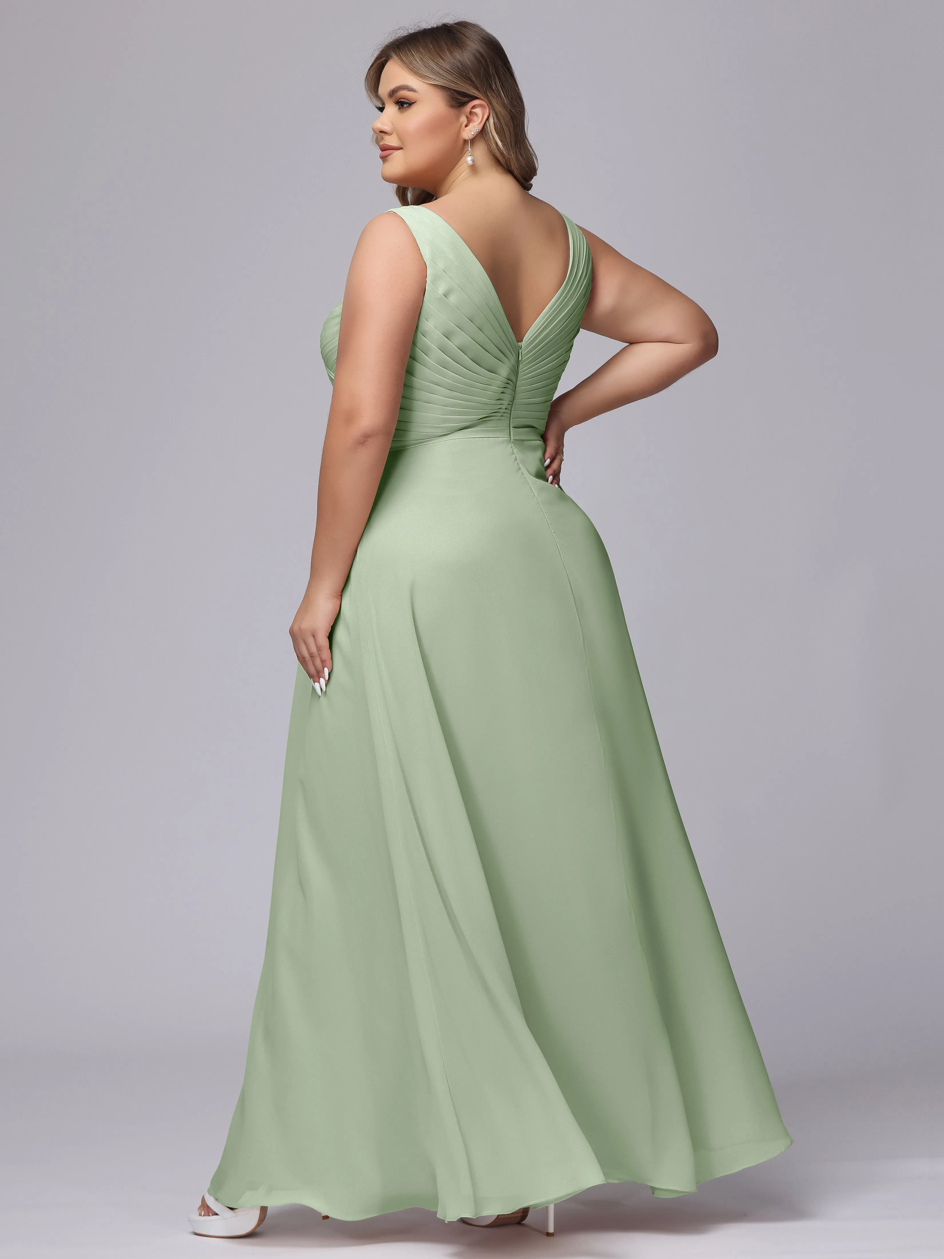 A-line Sleeveless V-back Chiffon Plus Size Bridesmaid Dress