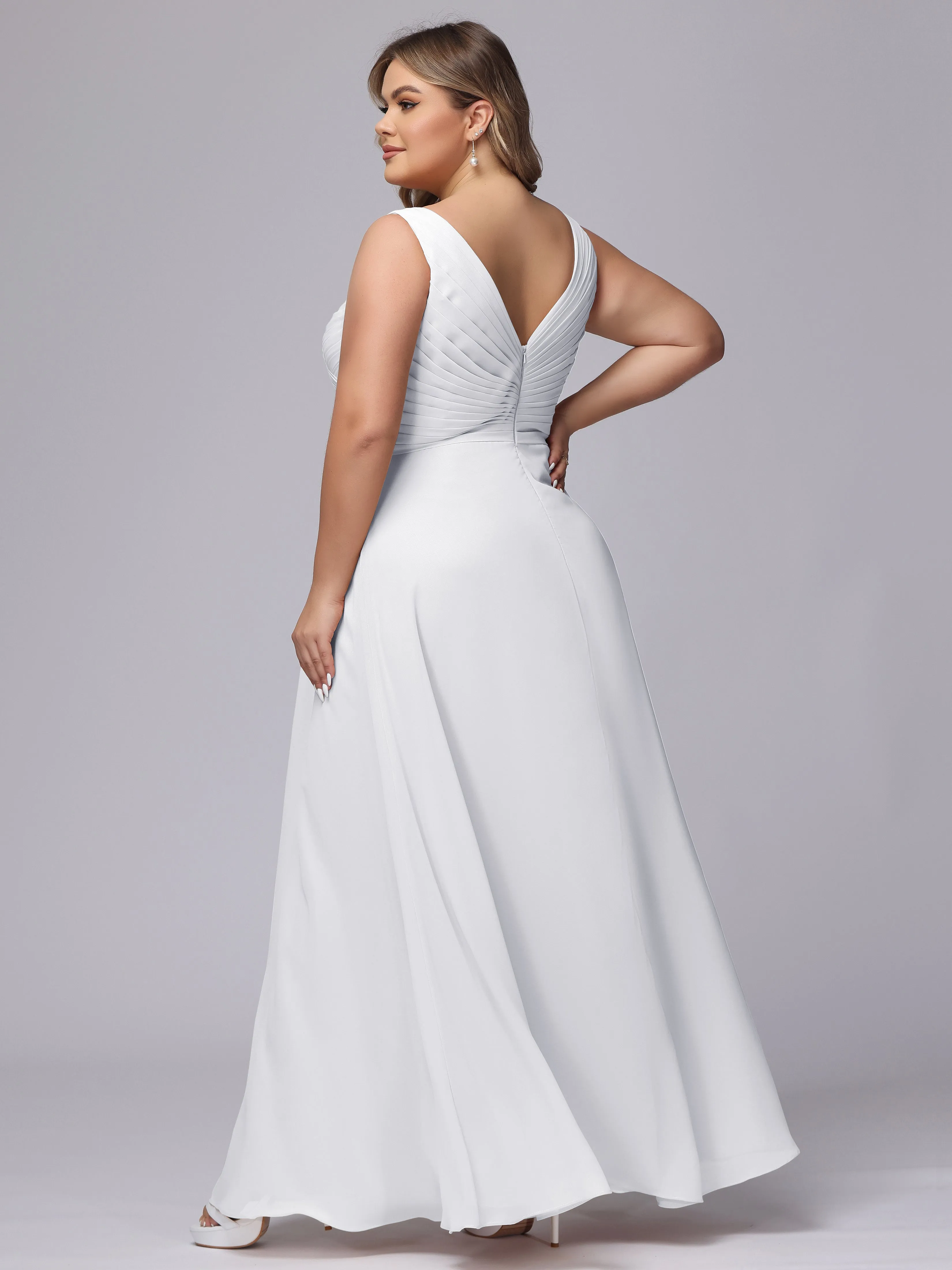 A-line Sleeveless V-back Chiffon Plus Size Bridesmaid Dress