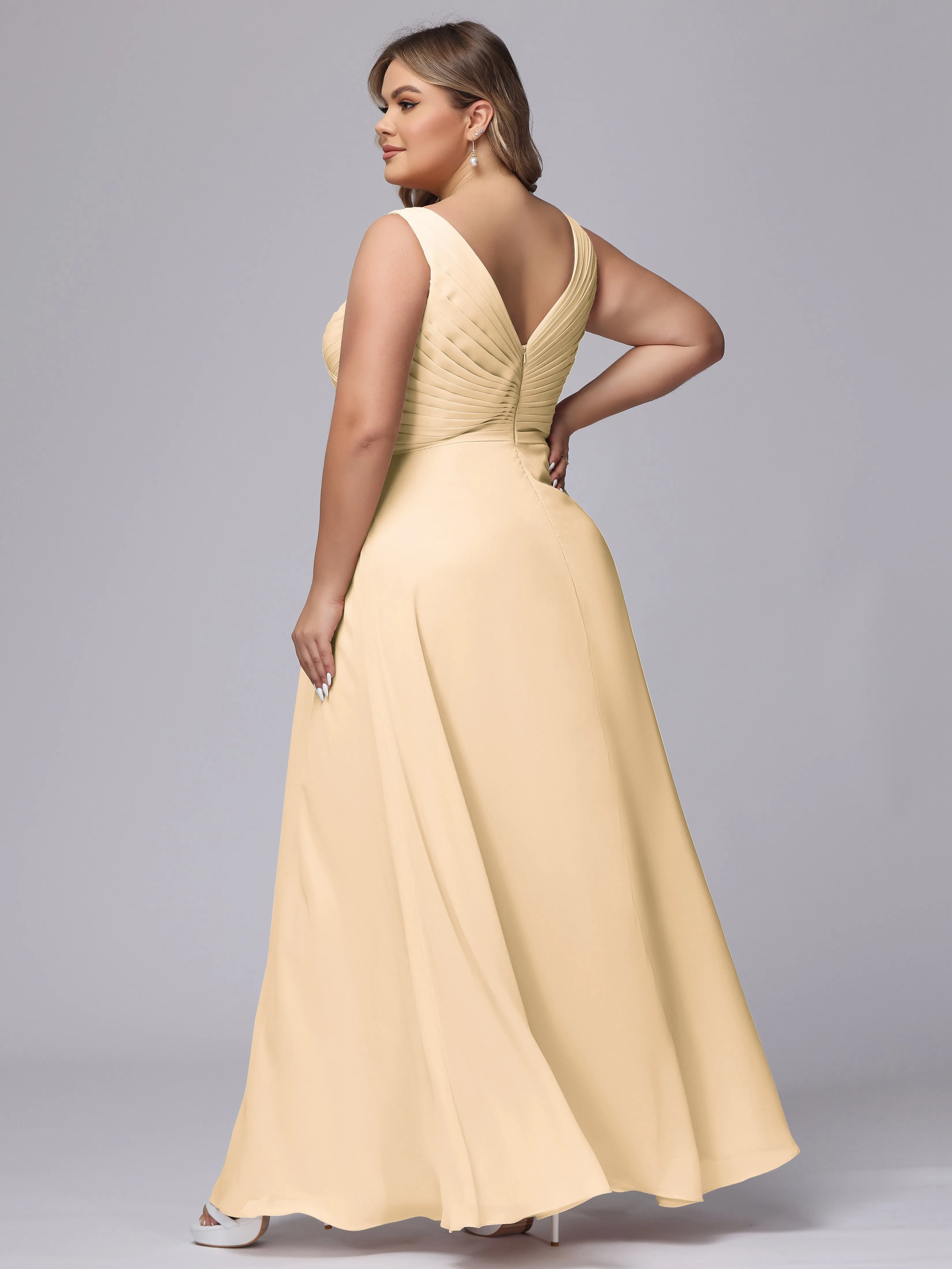 A-line Sleeveless V-back Chiffon Plus Size Bridesmaid Dress