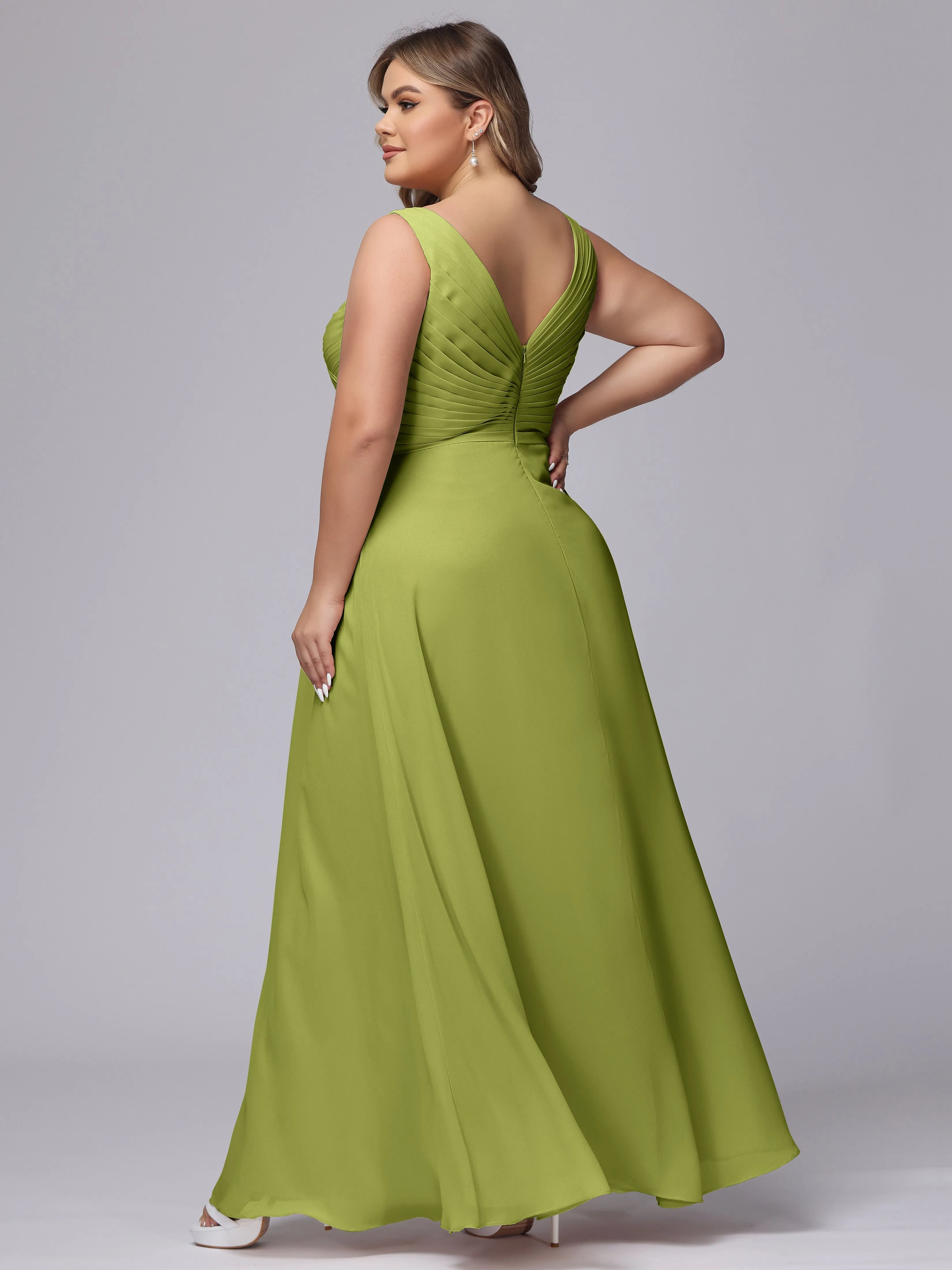 A-line Sleeveless V-back Chiffon Plus Size Bridesmaid Dress