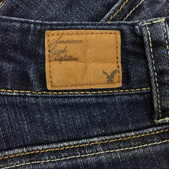 AMERICAN EAGLE Jean Shorts 2” Inseam Dark Stretch Embroidered Pockets Size 4