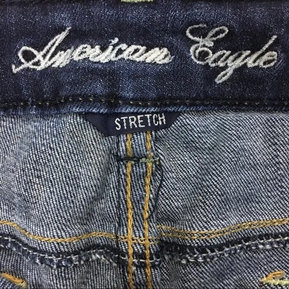 AMERICAN EAGLE Jean Shorts 2” Inseam Dark Stretch Embroidered Pockets Size 4