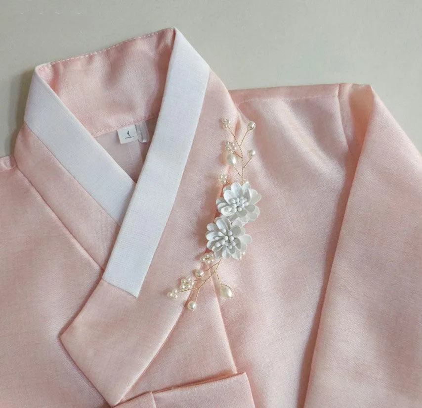 Blossom Pearl brooch