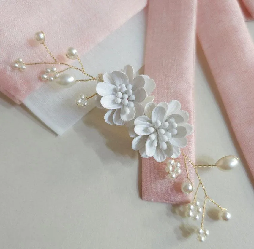 Blossom Pearl brooch
