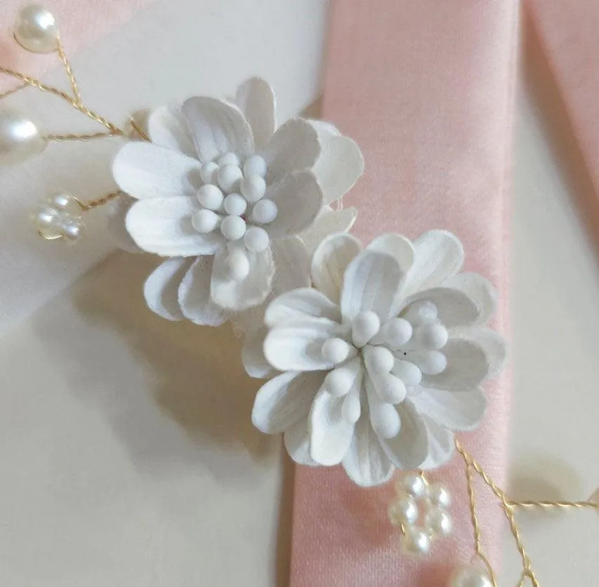 Blossom Pearl brooch