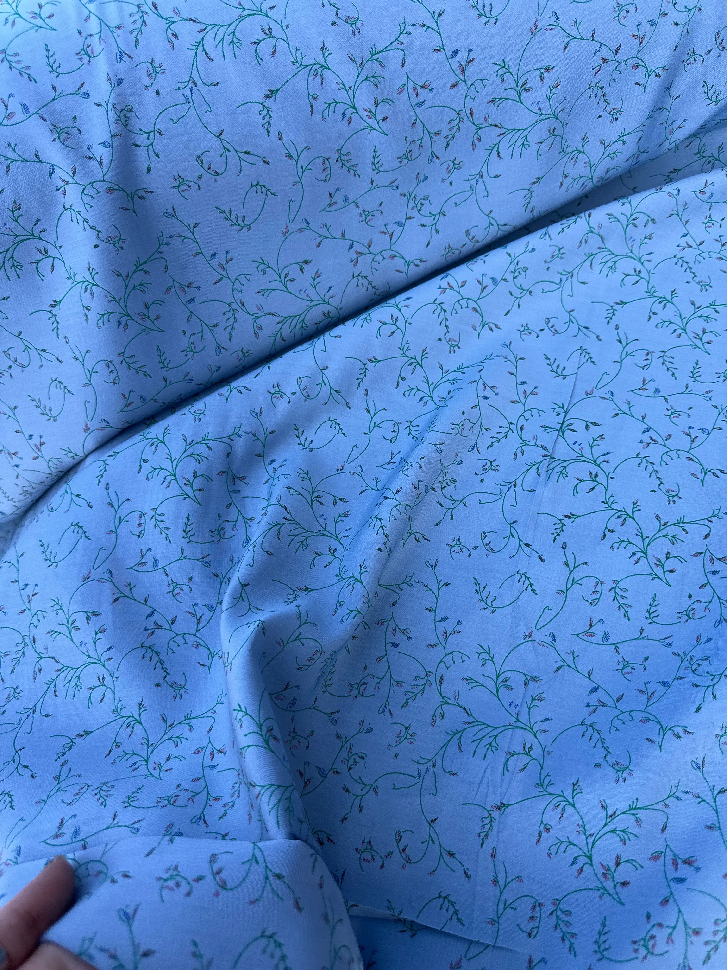 C02 Charlotte 000 Viscose Print Small Flowers Ice Blue