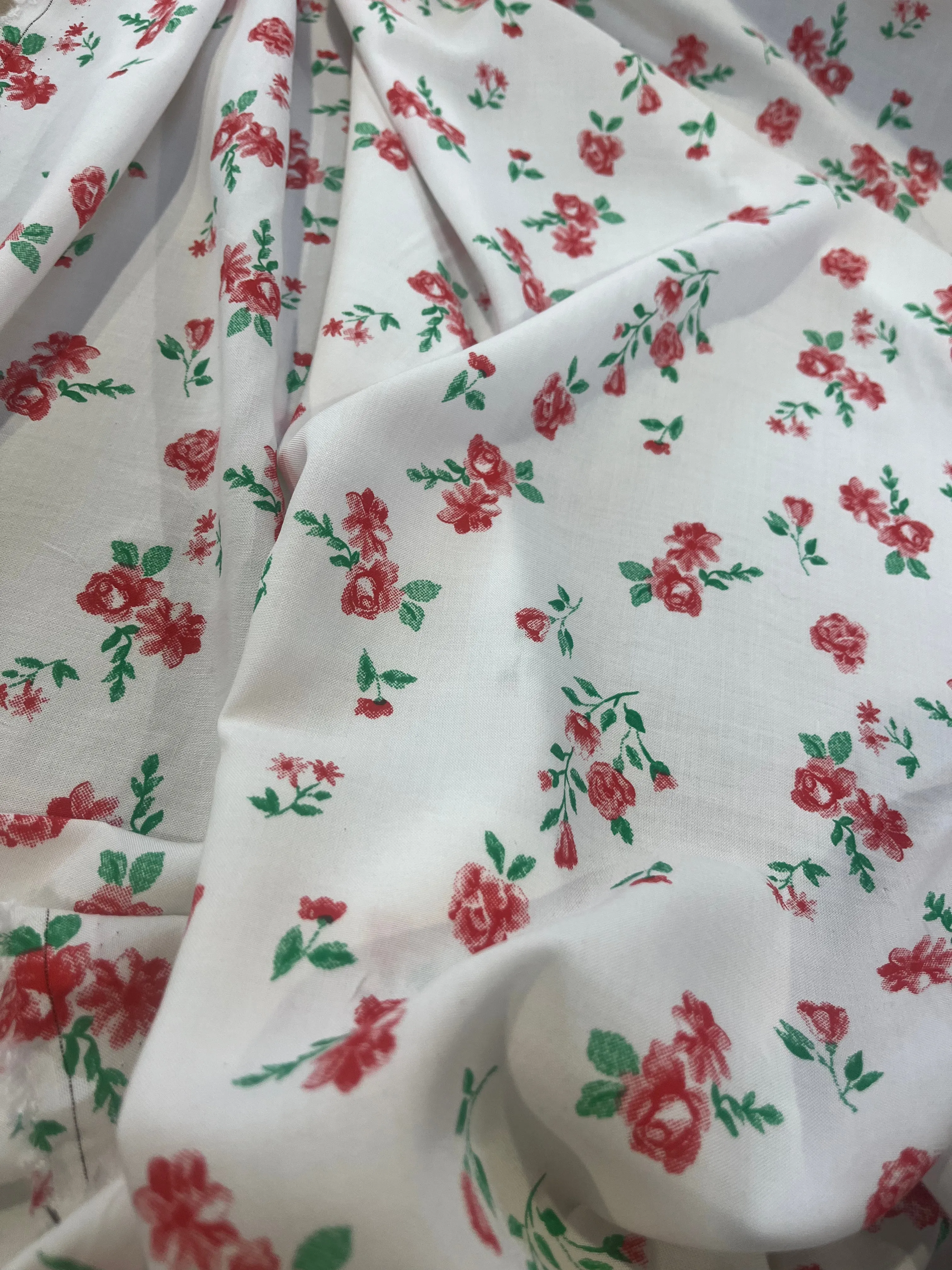C02 colette 031 viscose red roses