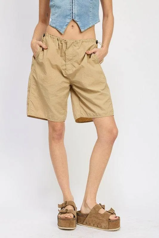 CONTRASTED BERMUDA SHORTS