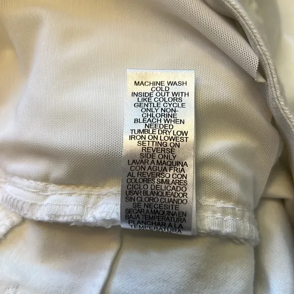 Democracy Ab&quot;solution Short Slimming White Shorts