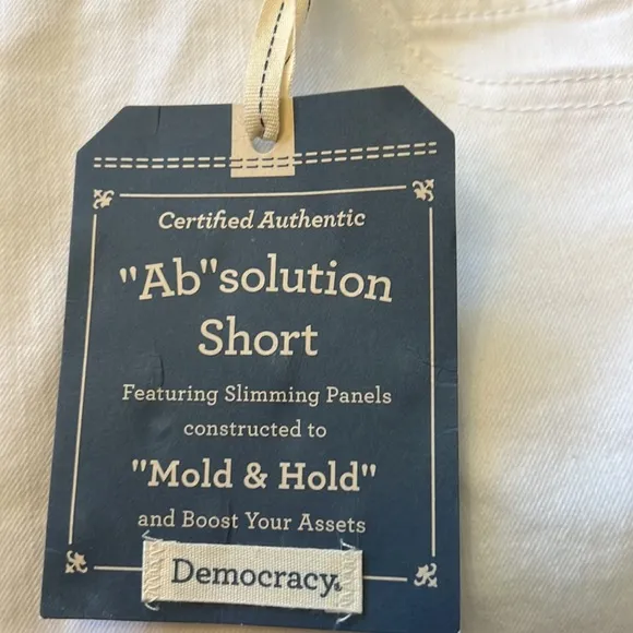 Democracy Ab&quot;solution Short Slimming White Shorts