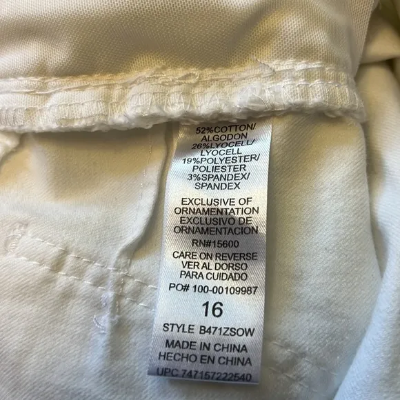 Democracy Ab&quot;solution Short Slimming White Shorts