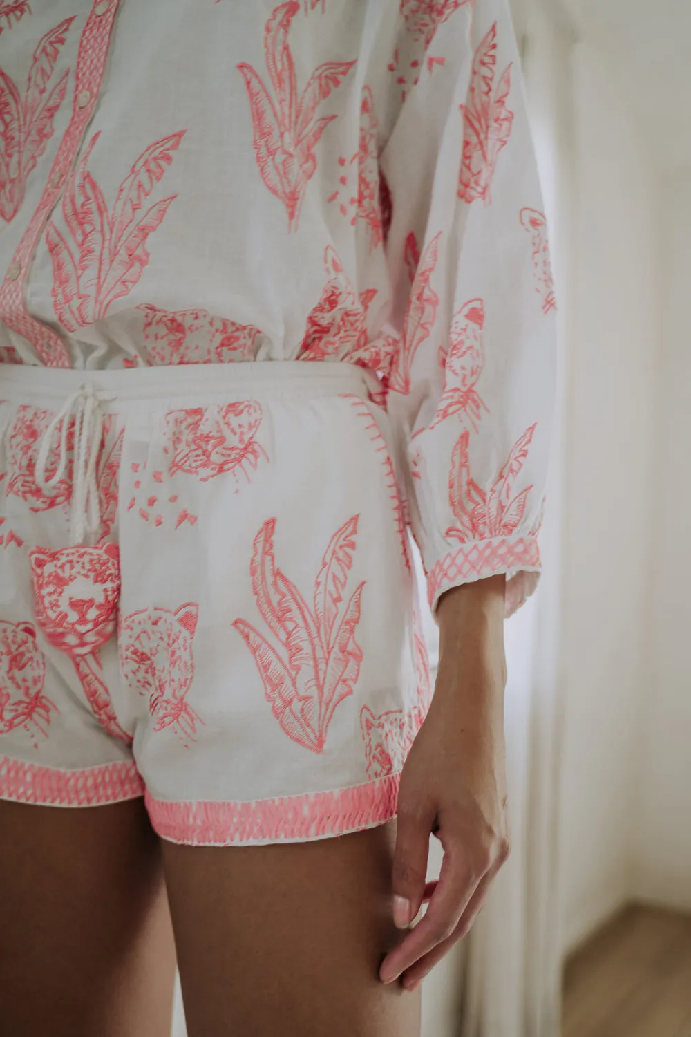 DETRIA SHORTS - SOLID COLOR PINK