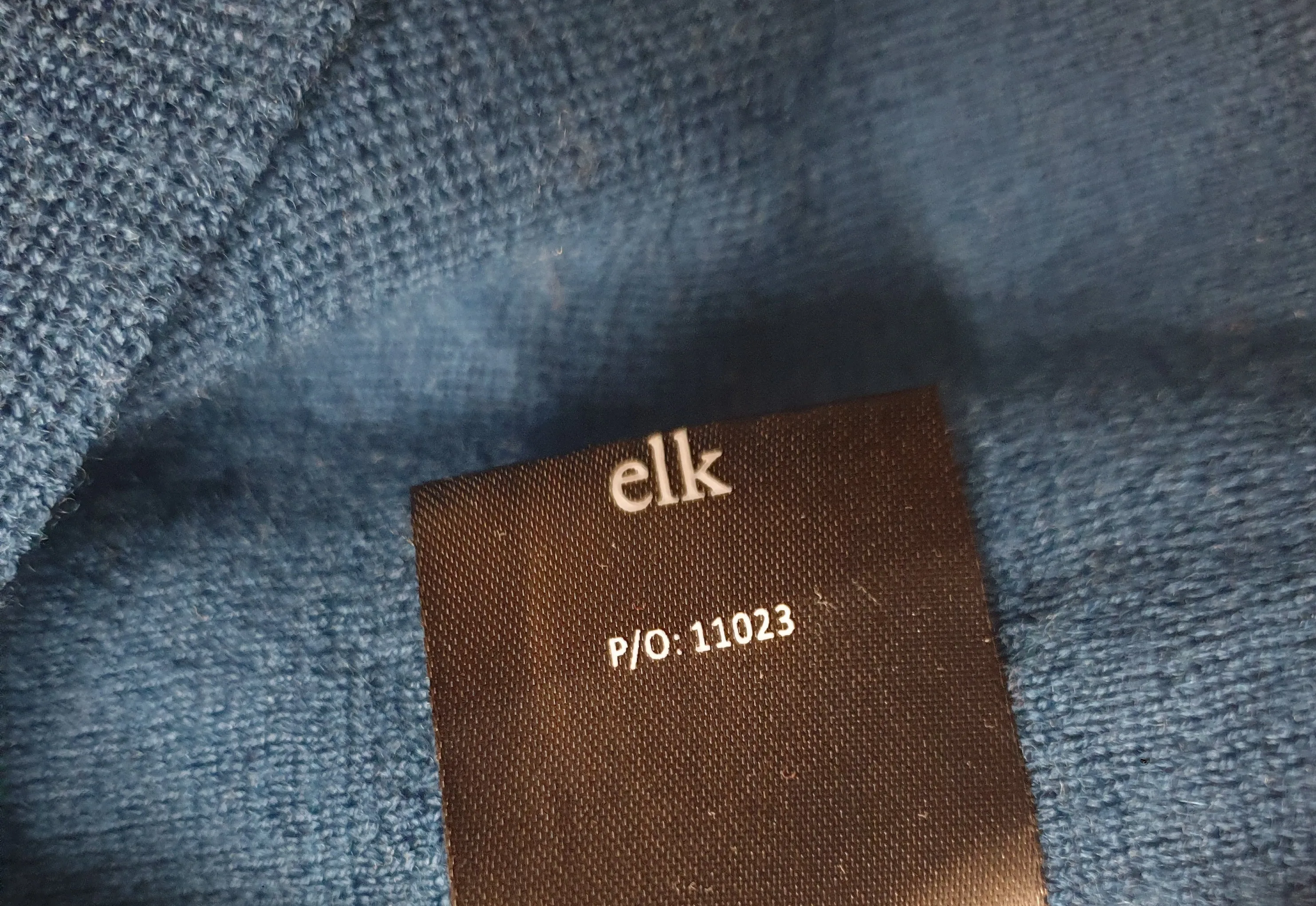 Elk teal blue 100% merino wool cropped open style cardigan size XS, fits 6 and 8