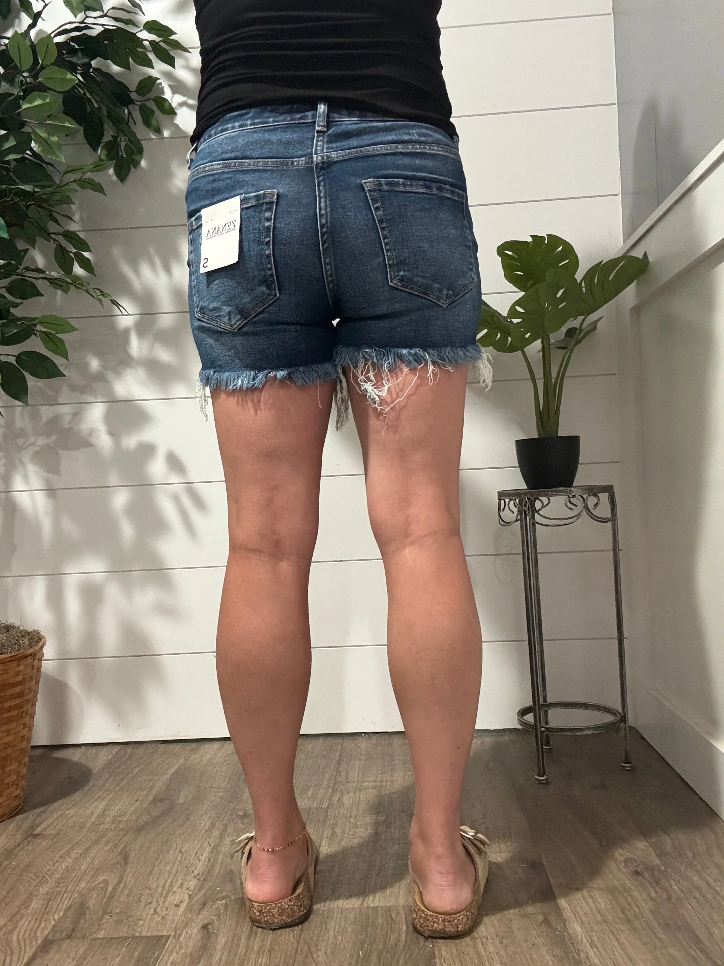 Everly Frayed Hem Mid Rise Shorts - dark wash