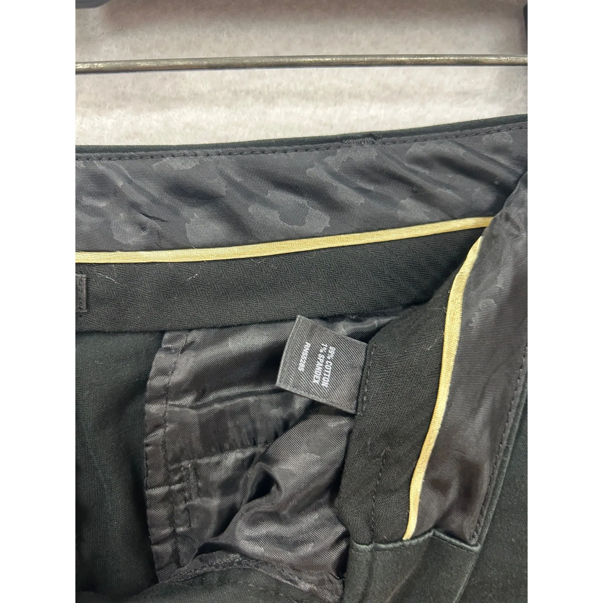 Express Editor Black Bermuda Shorts Womens Size 2 #6591