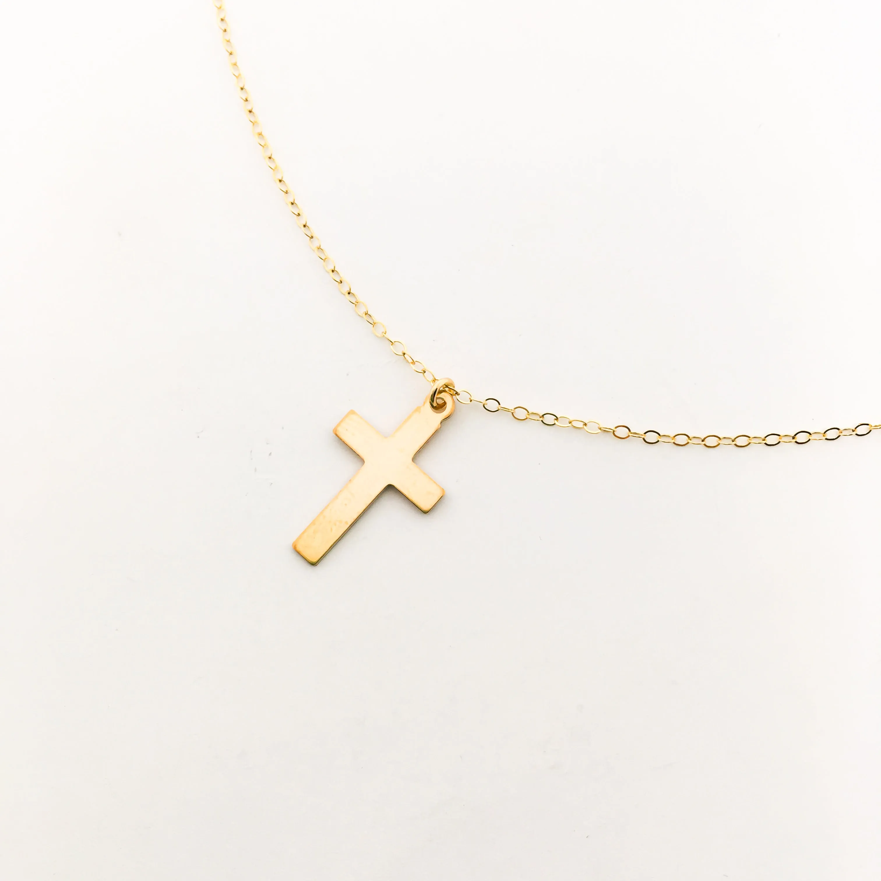 Faith Smooth Cross Necklace | Gold