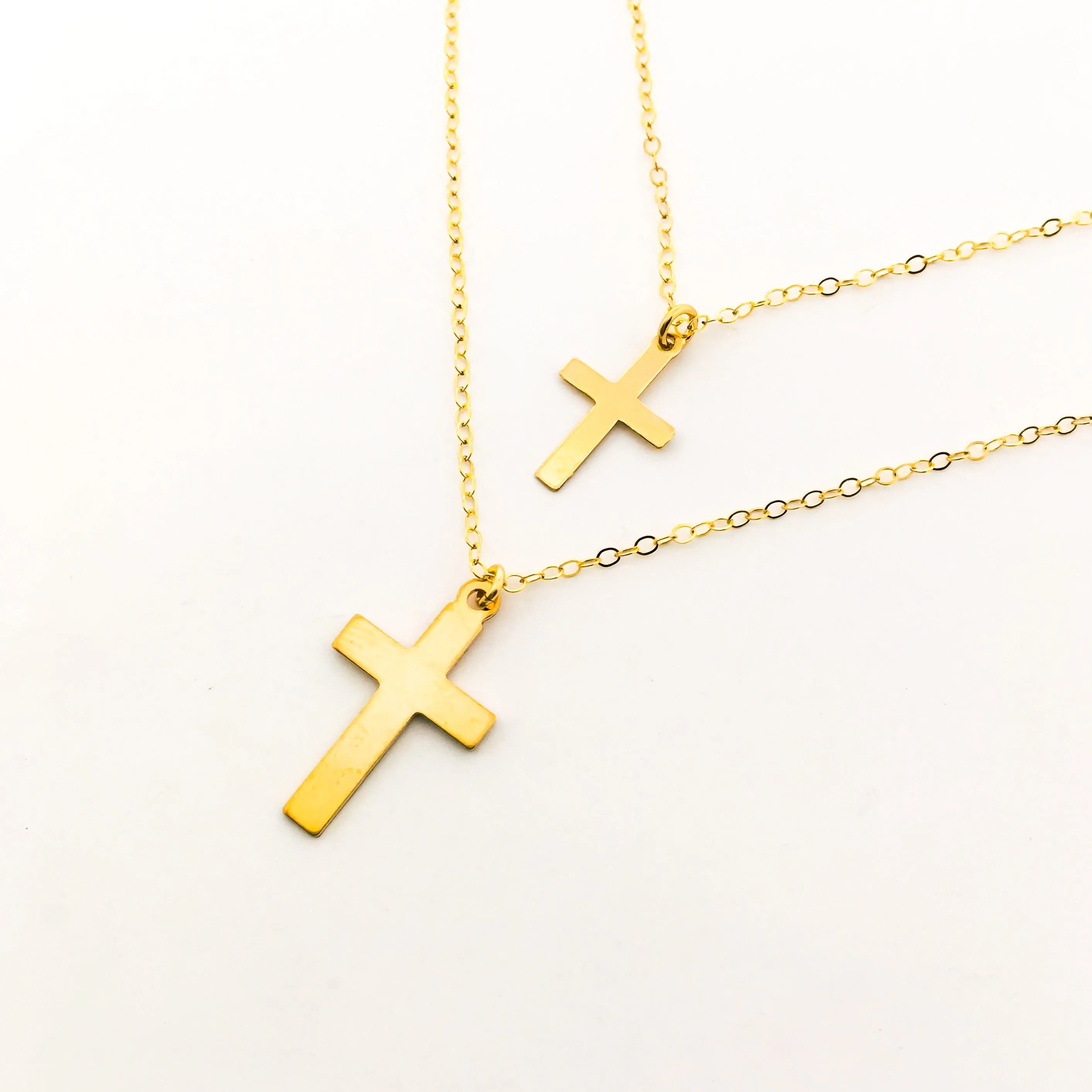 Faith Smooth Cross Necklace | Gold
