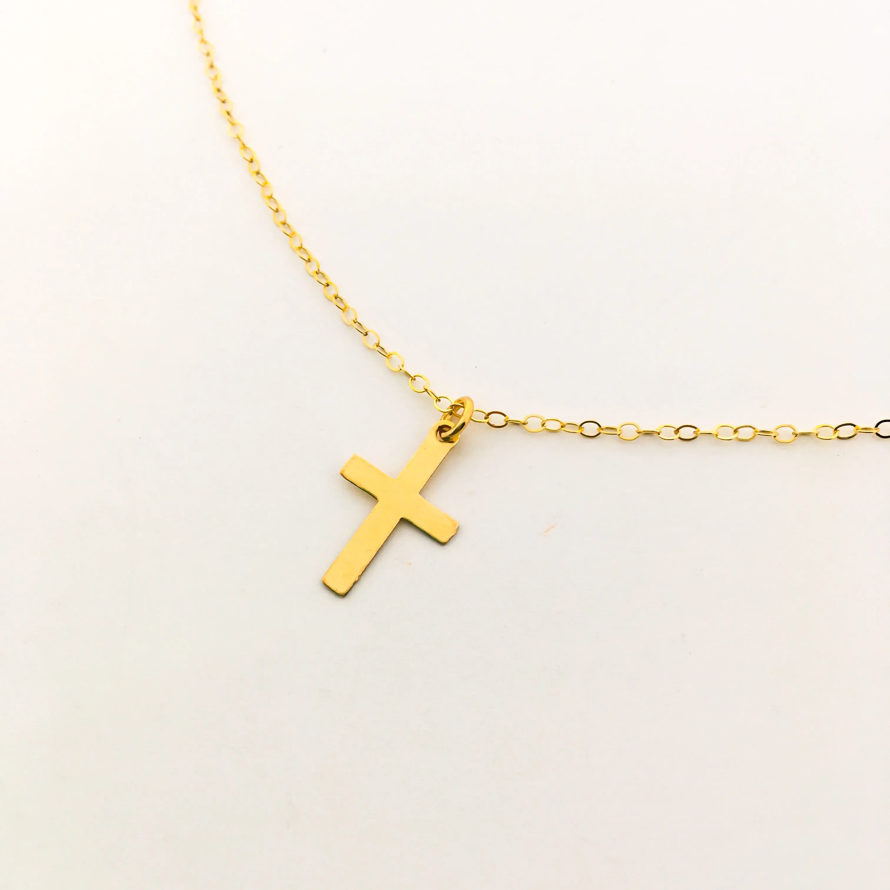 Faith Smooth Cross Necklace | Gold
