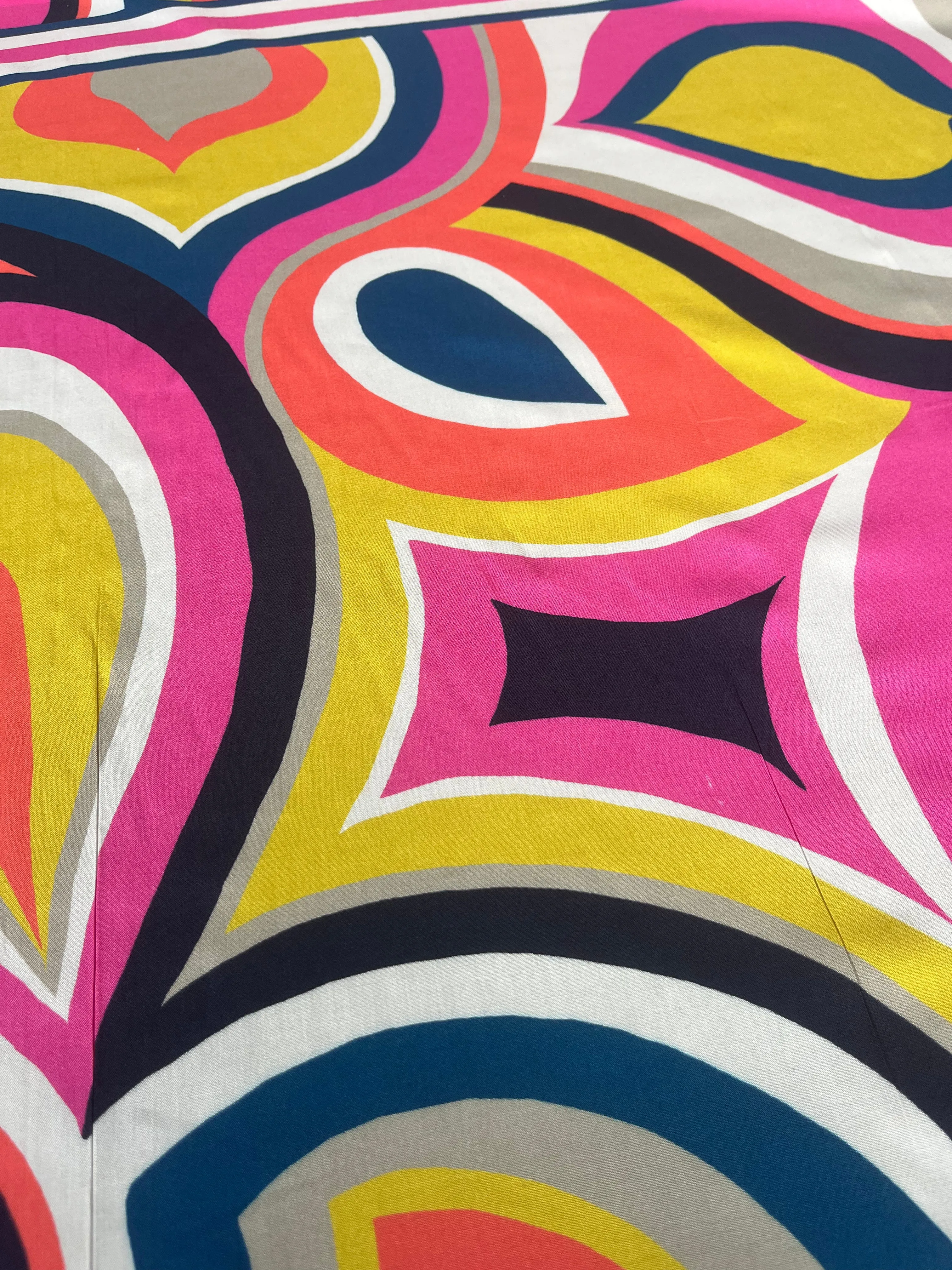 Fatima 015 viscose fibrane with Pucci style print