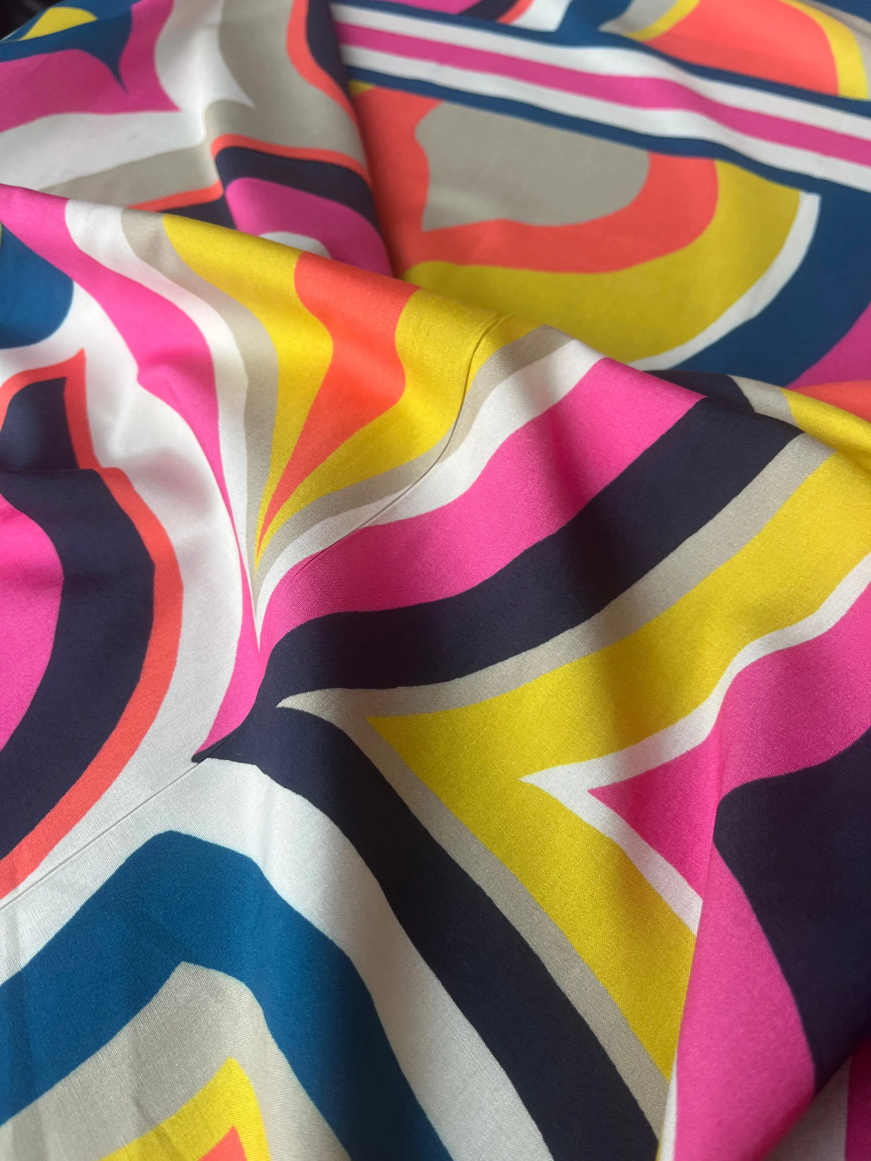 Fatima 015 viscose fibrane with Pucci style print
