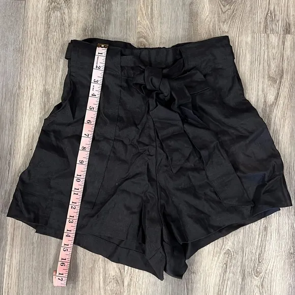 GILLIA linen shorts