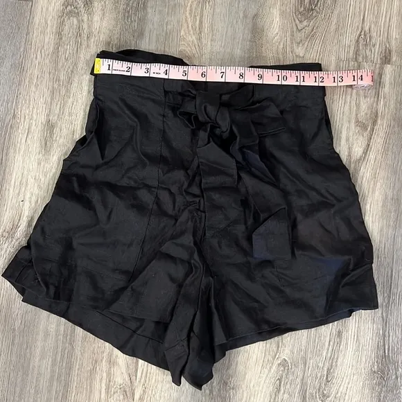 GILLIA linen shorts