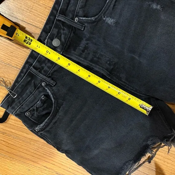 GRLFRND Jourdan Cut-Off Denim Shorts Black Late For Love Bermuda Spring Summer