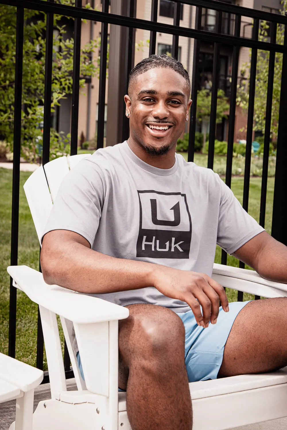 Huk Fishing Huk Stacked Logo T-Shirt for Men in Grey | H1000427-016-NIGHTOWL