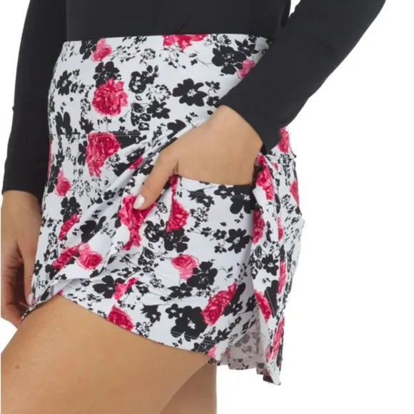 Ibkul Linited Edition 14in Swing Skort Xenia Red and Black Floral