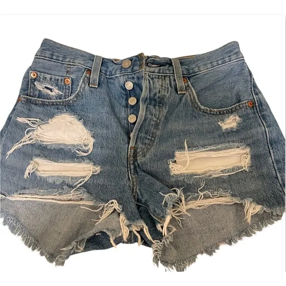Iconic VNT  501 High Rise Distressed Denim Shorts