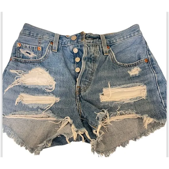Iconic VNT  501 High Rise Distressed Denim Shorts