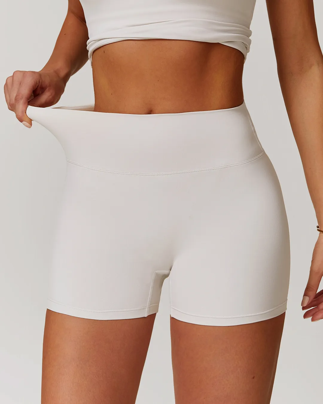 ISABELLE DYNAMIC STRETCH ACTIVE SHORTS