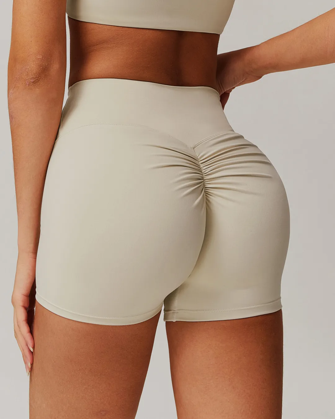 ISABELLE DYNAMIC STRETCH ACTIVE SHORTS