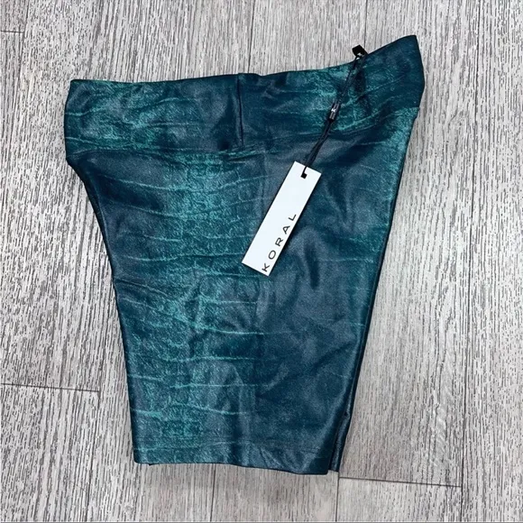 Koral Slalom High-Rise Infinity Shorts in Duffle Green Caiman Size Small