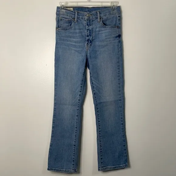 Levi’s Premium Crop Flare Jeans Size 25