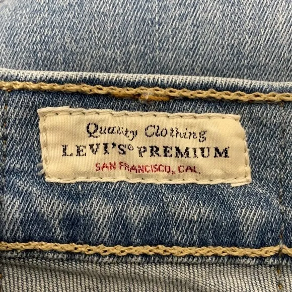 Levi’s Premium Crop Flare Jeans Size 25