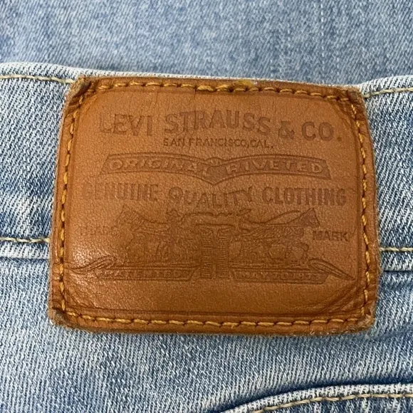 Levi’s Premium Crop Flare Jeans Size 25
