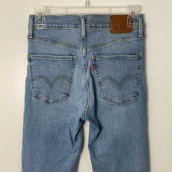 Levi’s Premium Crop Flare Jeans Size 25