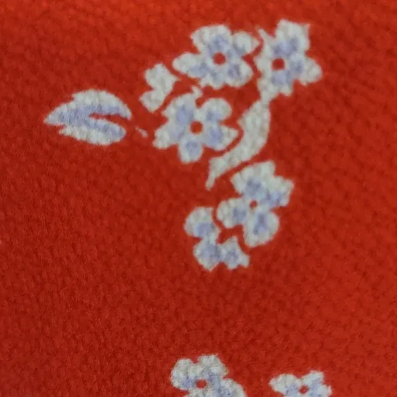 LF ONE WAY Floral Wrap Shorts 8 Red