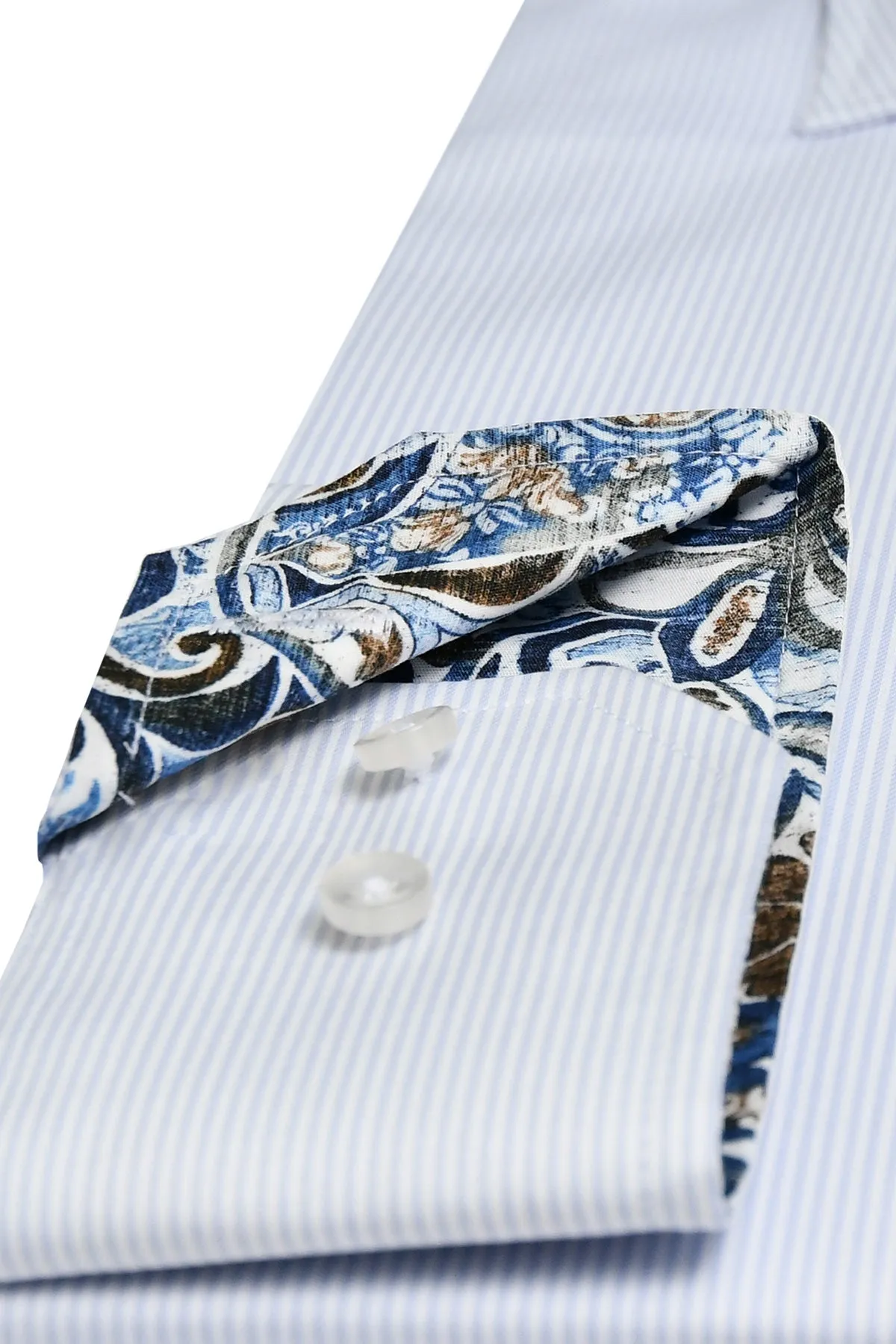 Light blue striped regular fit shirt with contrast details