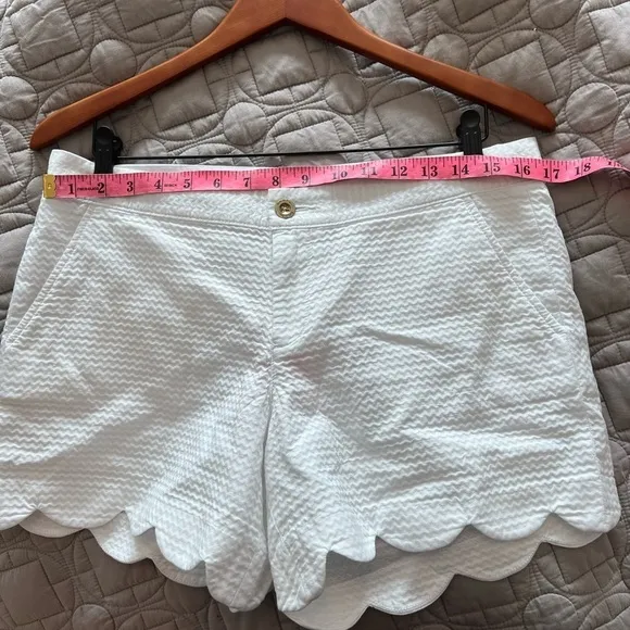 Lilly Pulitzer Buttercup Shorts in Resort WhiteNWT