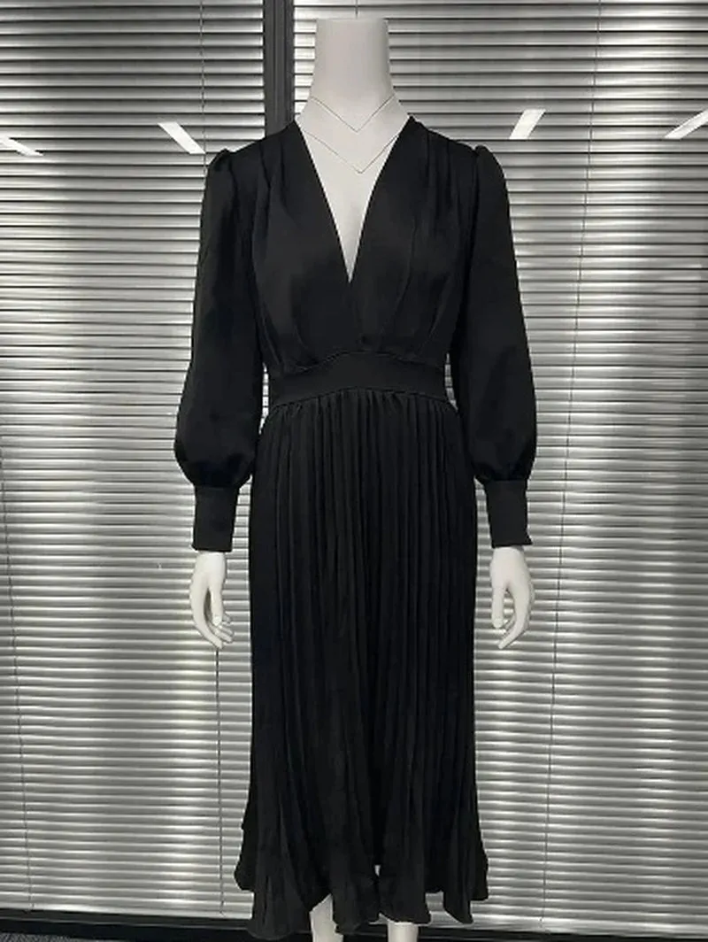 Loose Long Sleeve Deep V-Neck Pullover Pleated Dress