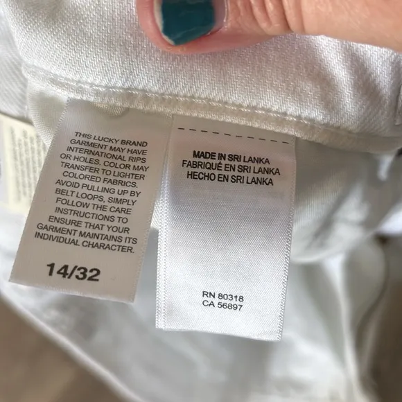Lucky Brand White Boyfriend Shorts, Size 14/32 NWT