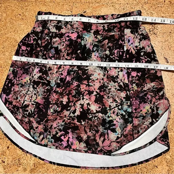 Lululemon Hotty Hot High Rise Skirt Skort NWOT In Stencil Blossom Sz 6