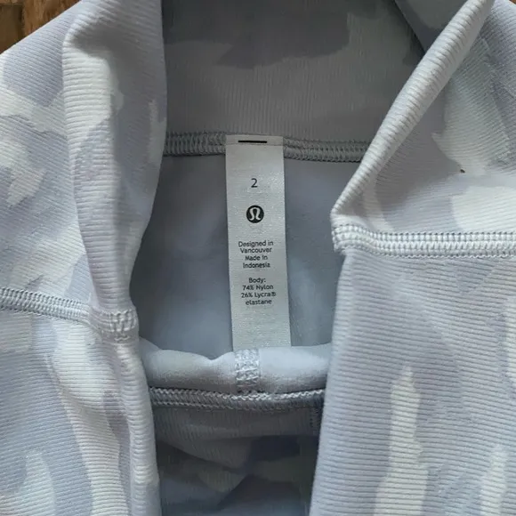 Lululemon Wunder Under Short 10” Ribbed pants in Incognito Camo Jacquard Alpine